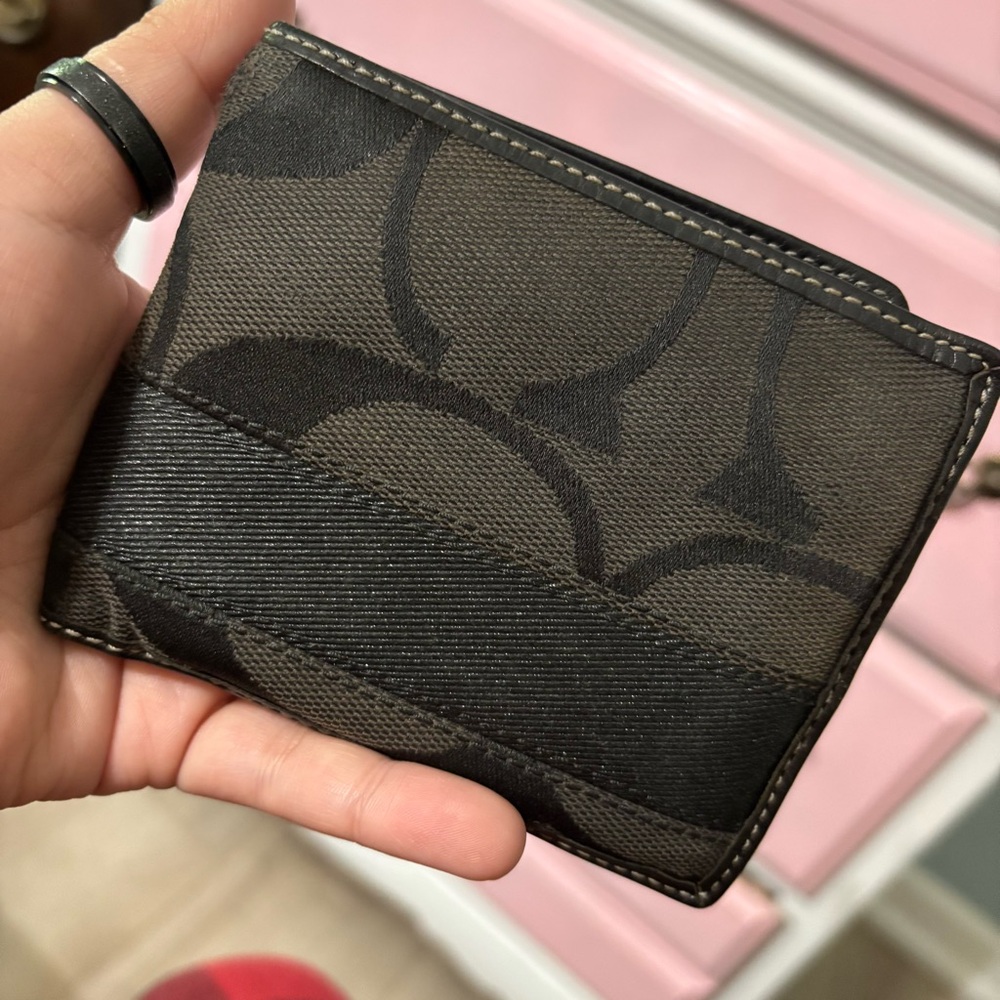 Y2K: COACH Black and Brown Patterned Wallet